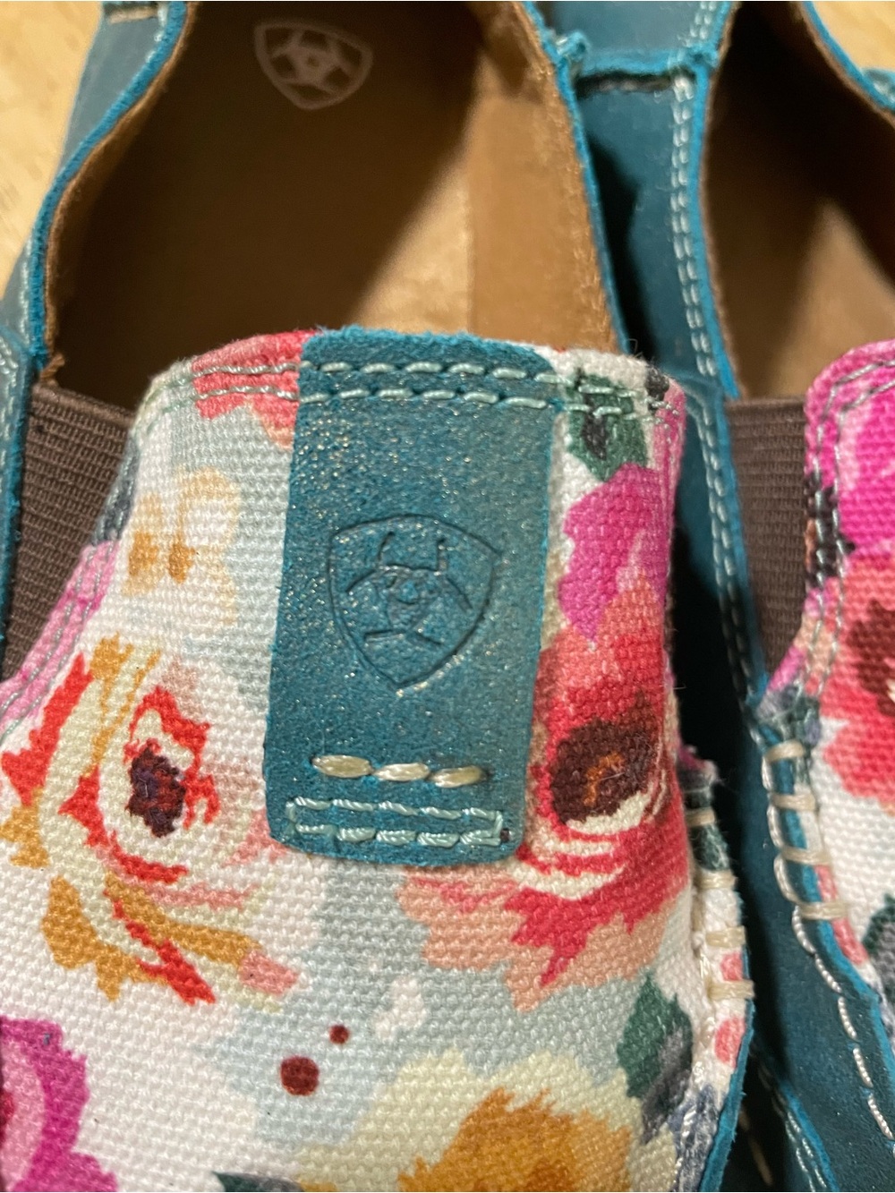 Ariat Cruiser slip on shoe flat loafer pool blue floral pink yellow canvas 8 MED - Picture 9 of 16